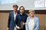 Frédéric Vanhoutte accompagne Kevin
Hutchings (Staycation), qui a remporté
le prix de la start-up Jeune Pousse, remis
par Anne-Marie Michaux (DGE).